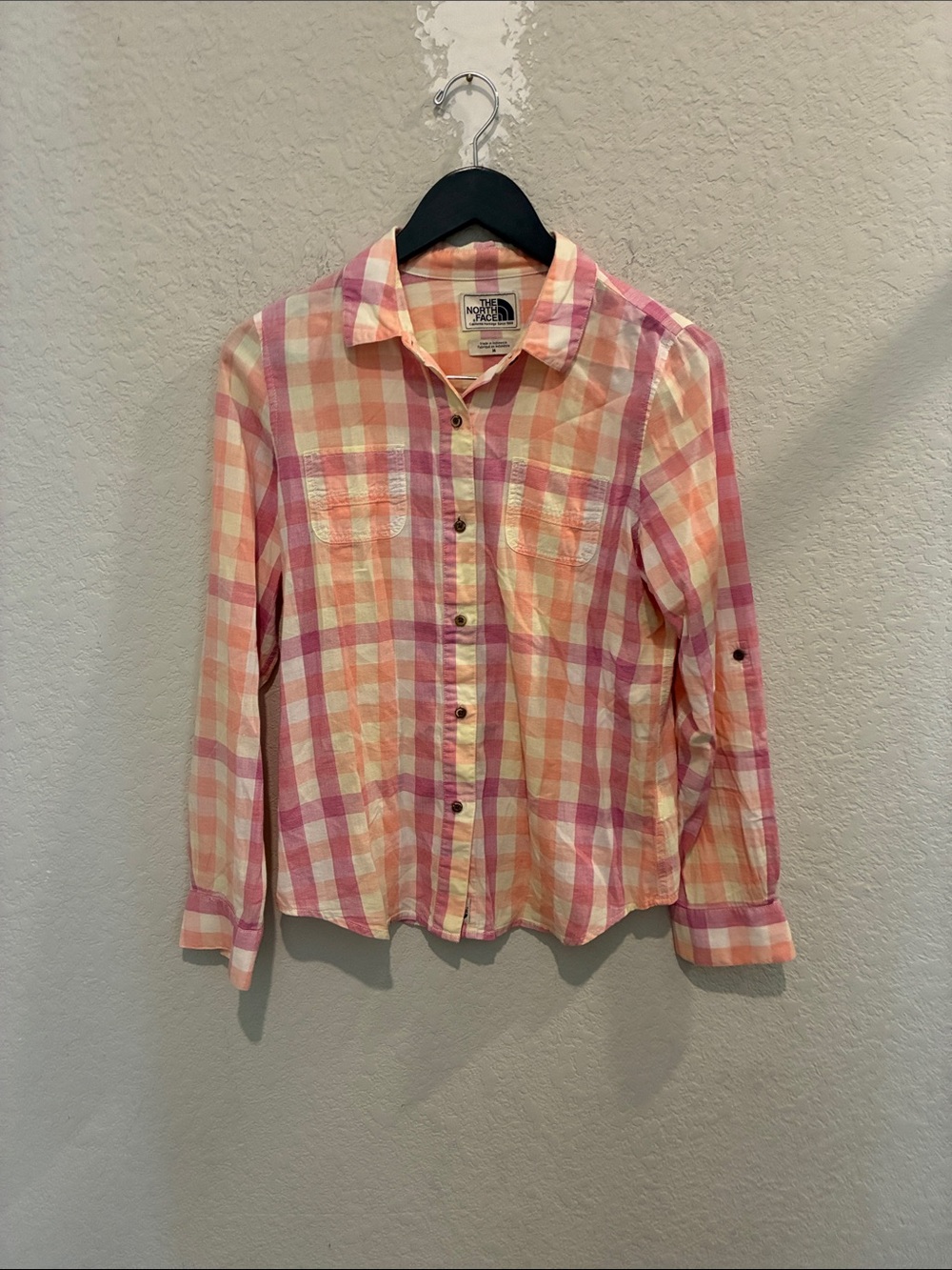 The North Face Pink and Peach Plaid Button-Down Shirt womens size M